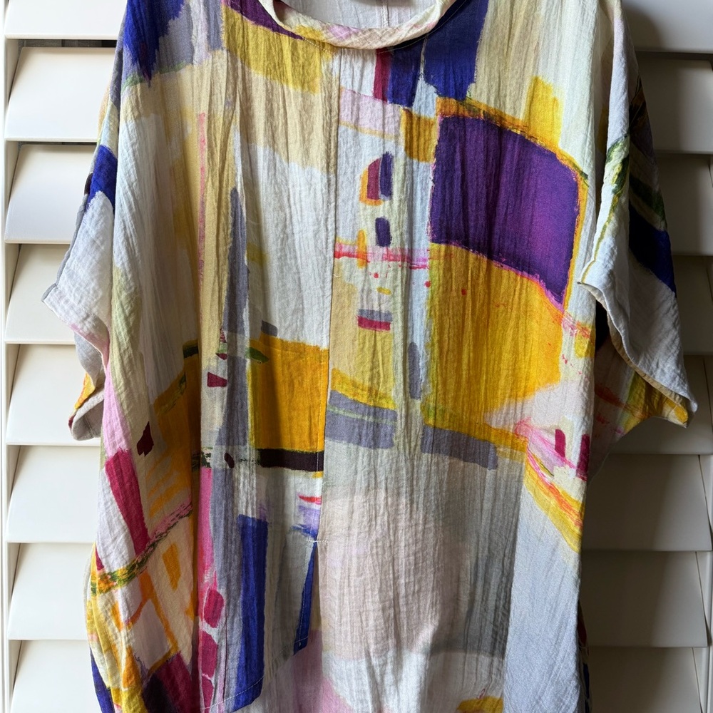 Eleven Stitch Design by Gerties Asymmetrical Abstract Tunic Top